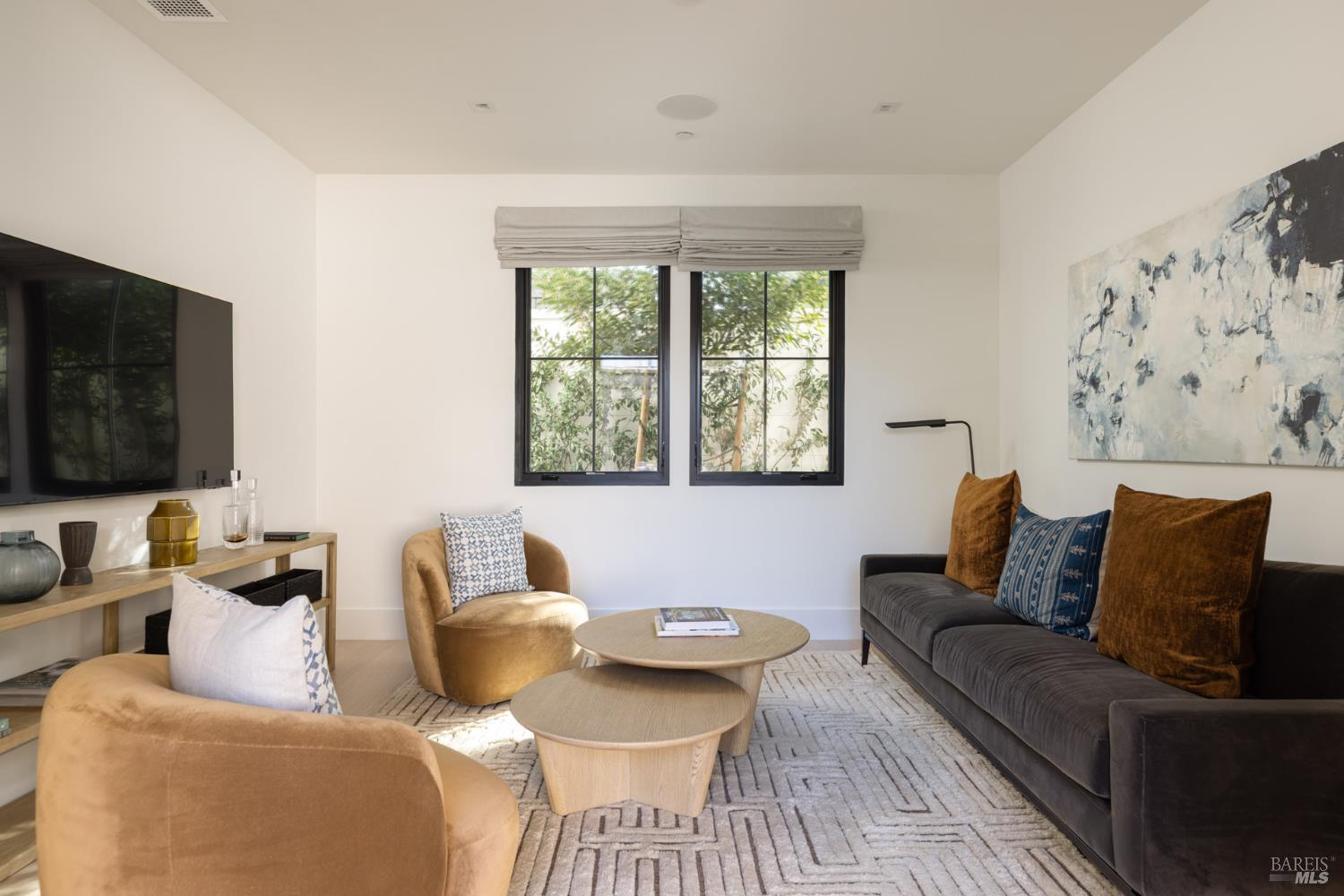 Detail Gallery Image 16 of 36 For 306 Vine Row Ct, Napa,  CA 94559 - 6 Beds | 7/1 Baths