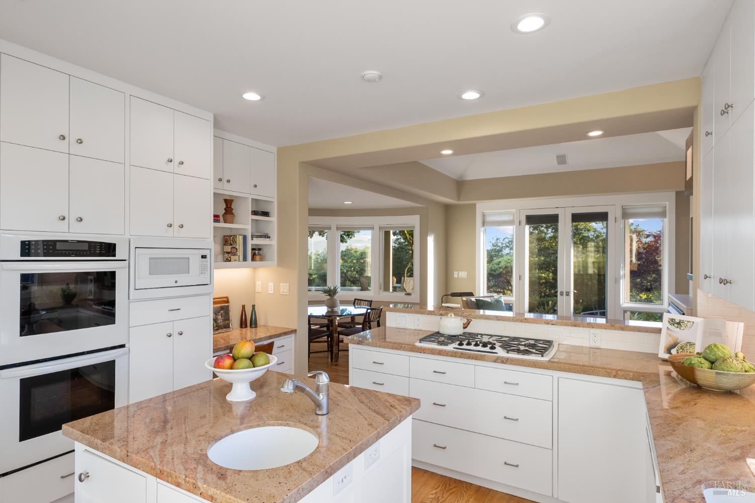Detail Gallery Image 14 of 43 For 9730 via Bella Vis, Kenwood,  CA 95452 - 4 Beds | 4/1 Baths