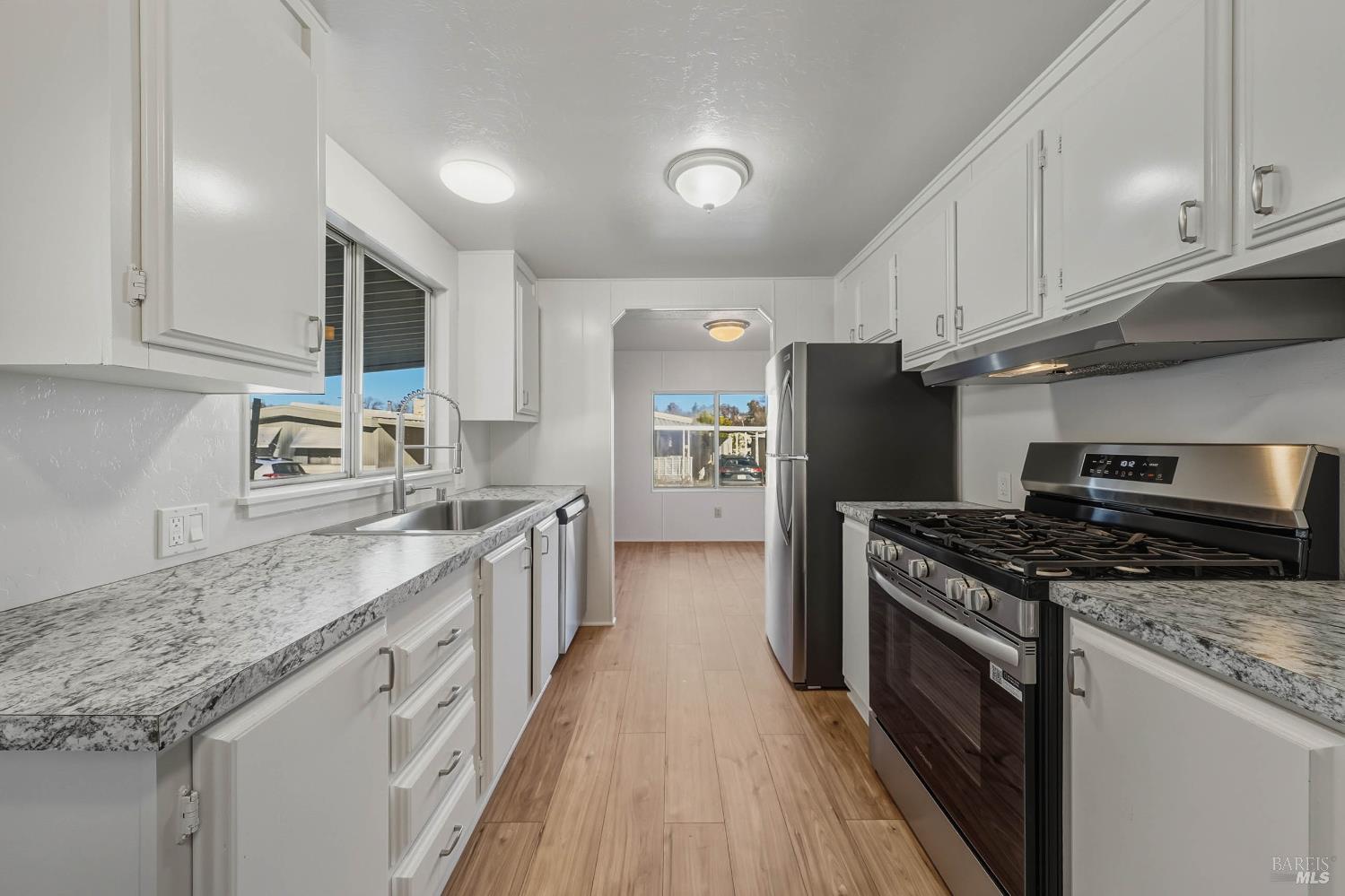 Detail Gallery Image 7 of 48 For 1025 Martin St 41, Lakeport,  CA 95453 - 2 Beds | 2 Baths