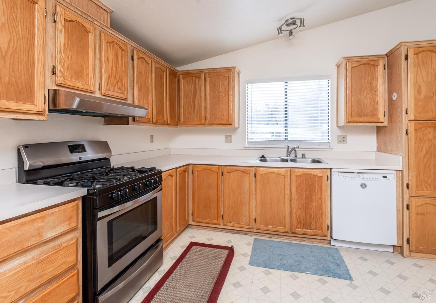 Detail Gallery Image 4 of 19 For 6004 Monticello Rd 41, Napa,  CA 94558 - 2 Beds | 2 Baths