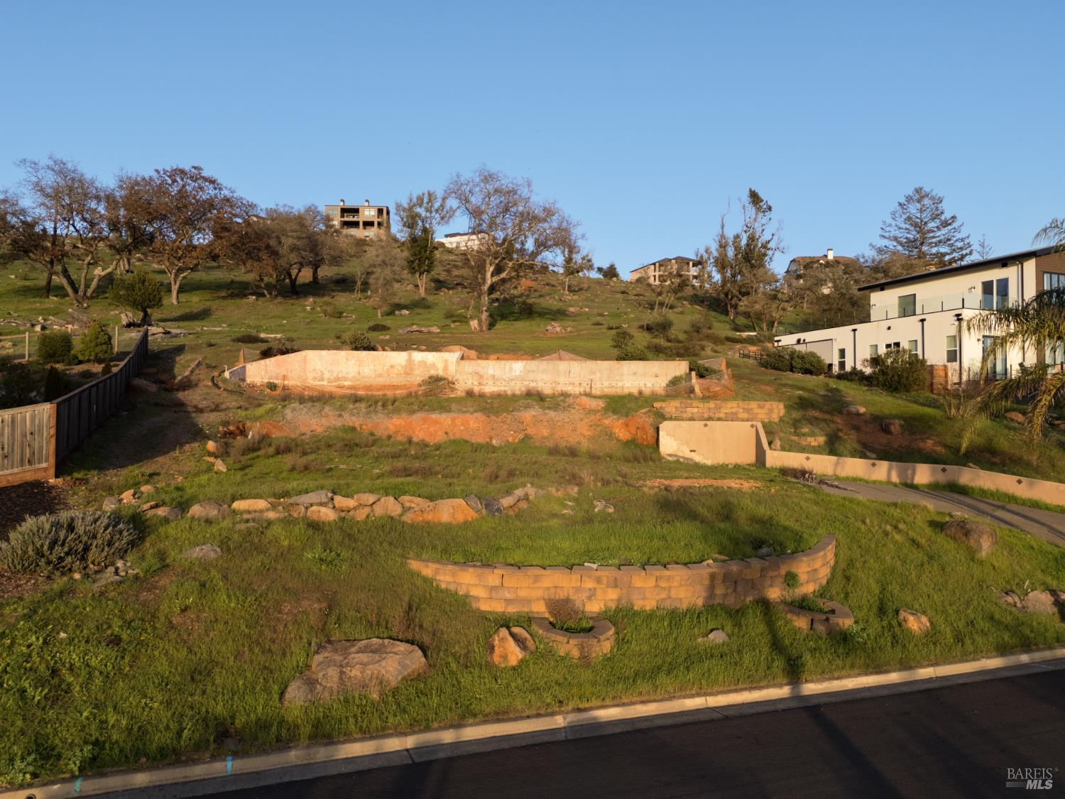 Detail Gallery Image 5 of 15 For 3639 Crown Hill Dr, Santa Rosa,  CA 95404 - – Beds | – Baths