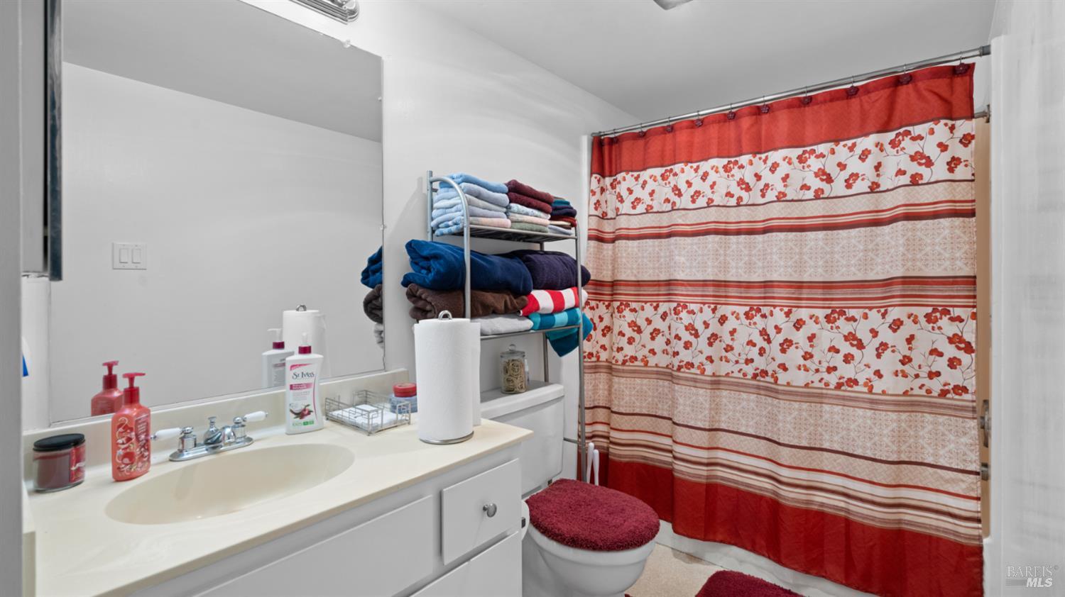 Detail Gallery Image 12 of 16 For 164 Kathy Ellen Dr, Vallejo,  CA 94591 - 3 Beds | 2/1 Baths