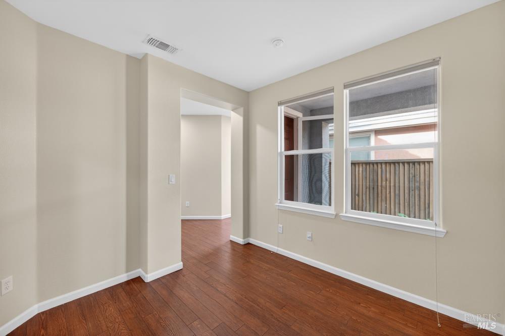 Detail Gallery Image 8 of 48 For 3079 Red Maple Ct, Vacaville,  CA 95687 - 2 Beds | 2 Baths