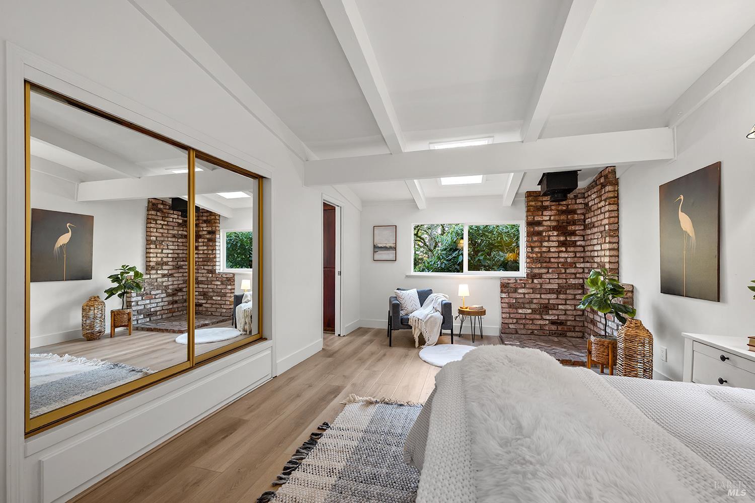 Detail Gallery Image 28 of 69 For 1417 Deer Ln, Sebastopol,  CA 95472 - 4 Beds | 2/1 Baths