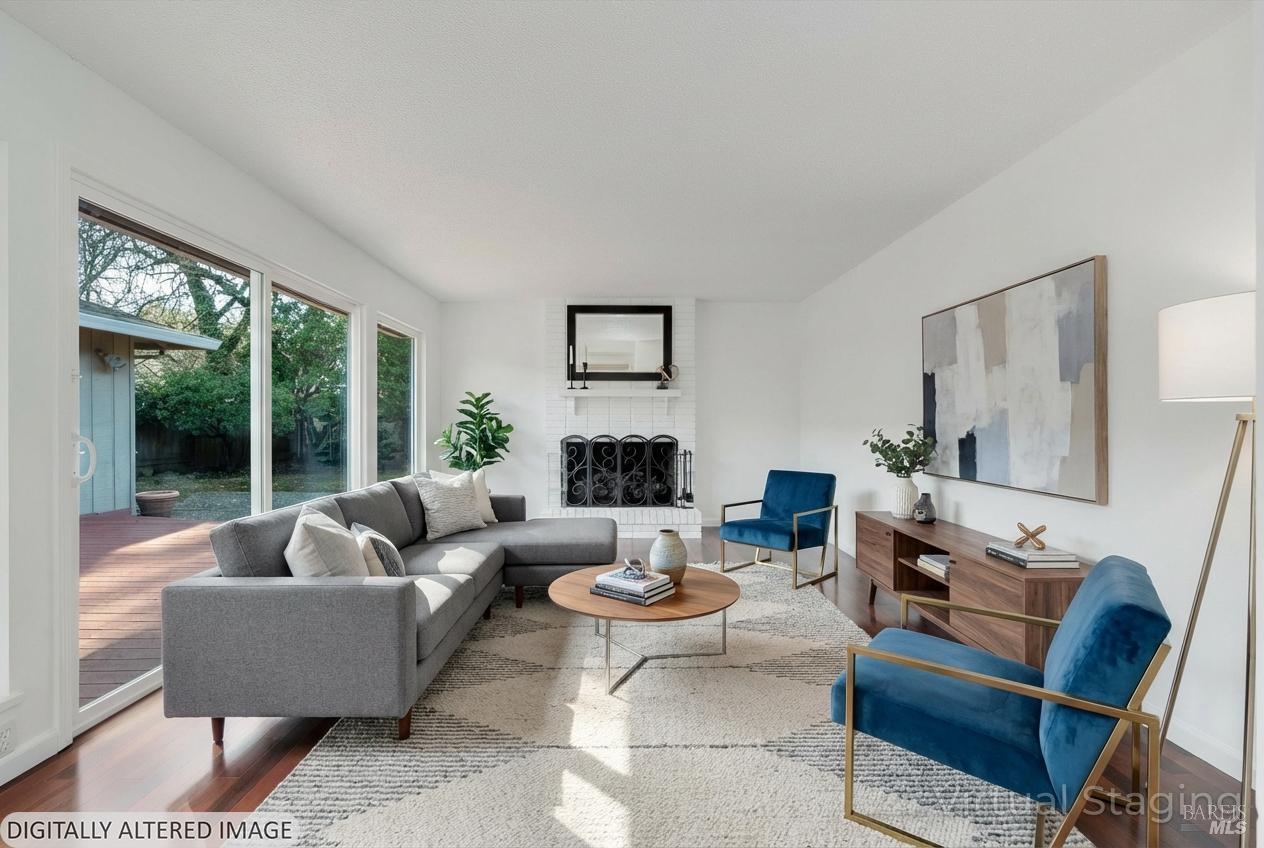 Detail Gallery Image 10 of 35 For 5330 Marit Dr, Santa Rosa,  CA 95409 - 3 Beds | 2/1 Baths