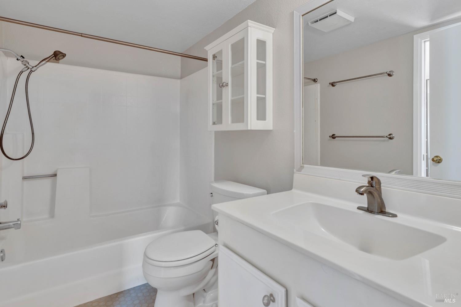 Detail Gallery Image 9 of 14 For 103 Stageline Ct, Vallejo,  CA 94591 - 2 Beds | 2 Baths