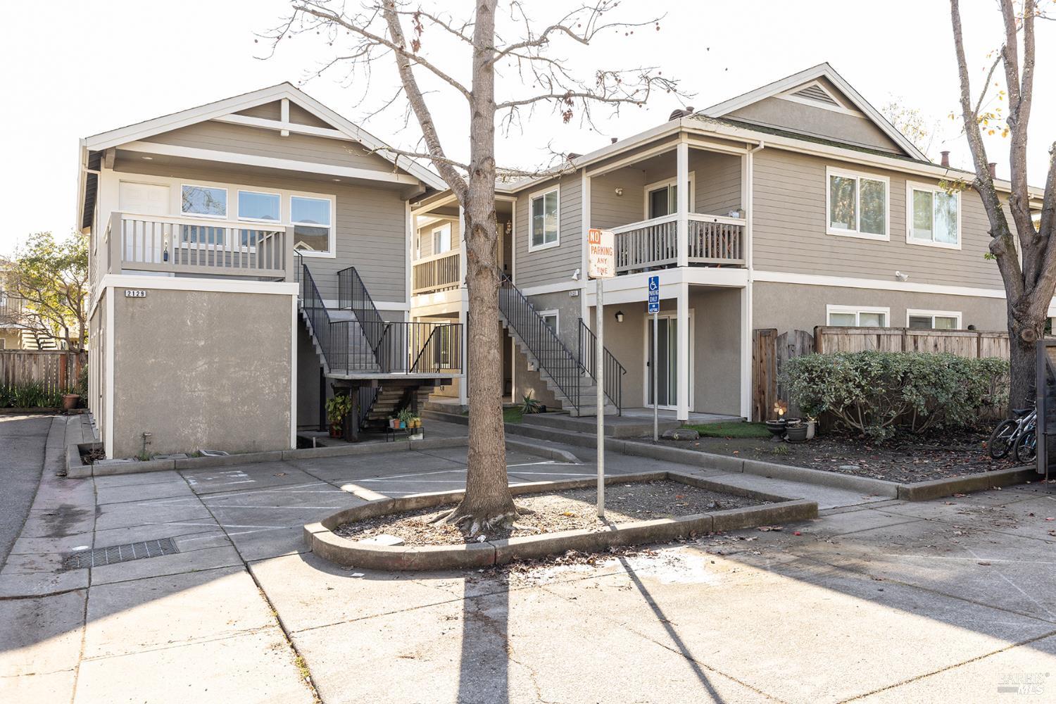 Detail Gallery Image 4 of 24 For 2131 Naomi Pl, Santa Rosa,  CA 95403 - – Beds | – Baths