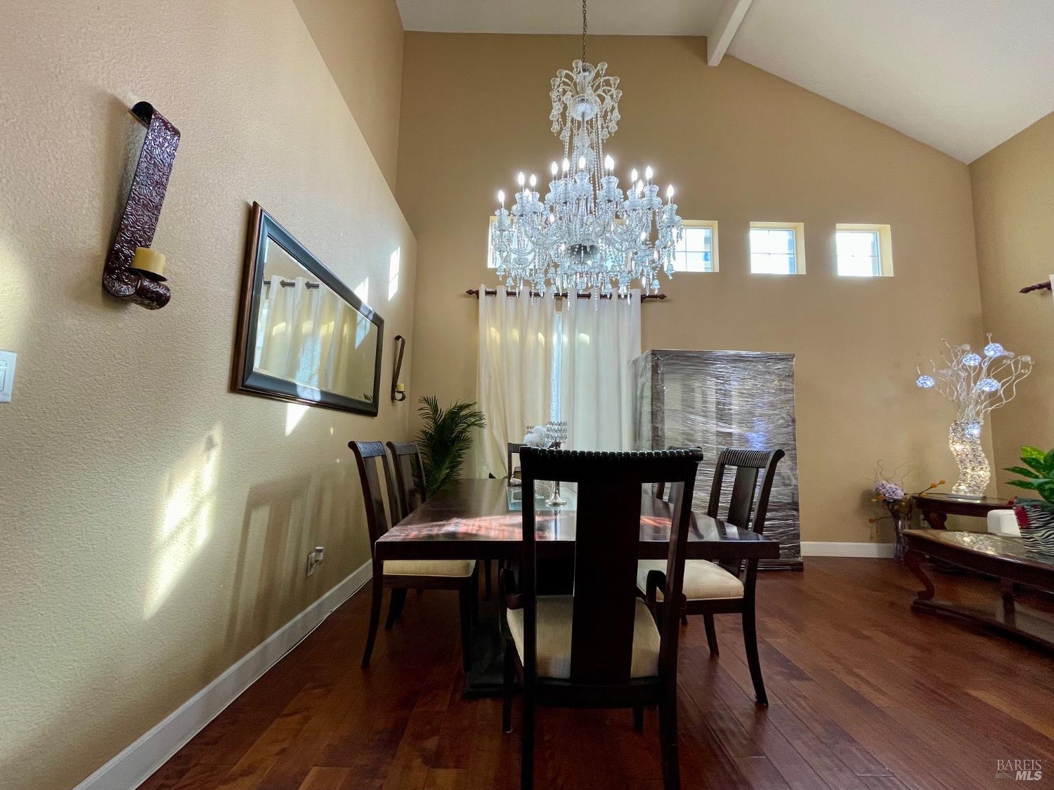 Detail Gallery Image 2 of 28 For 1844 Stockbridge Dr, Fairfield,  CA 94534 - 5 Beds | 4 Baths