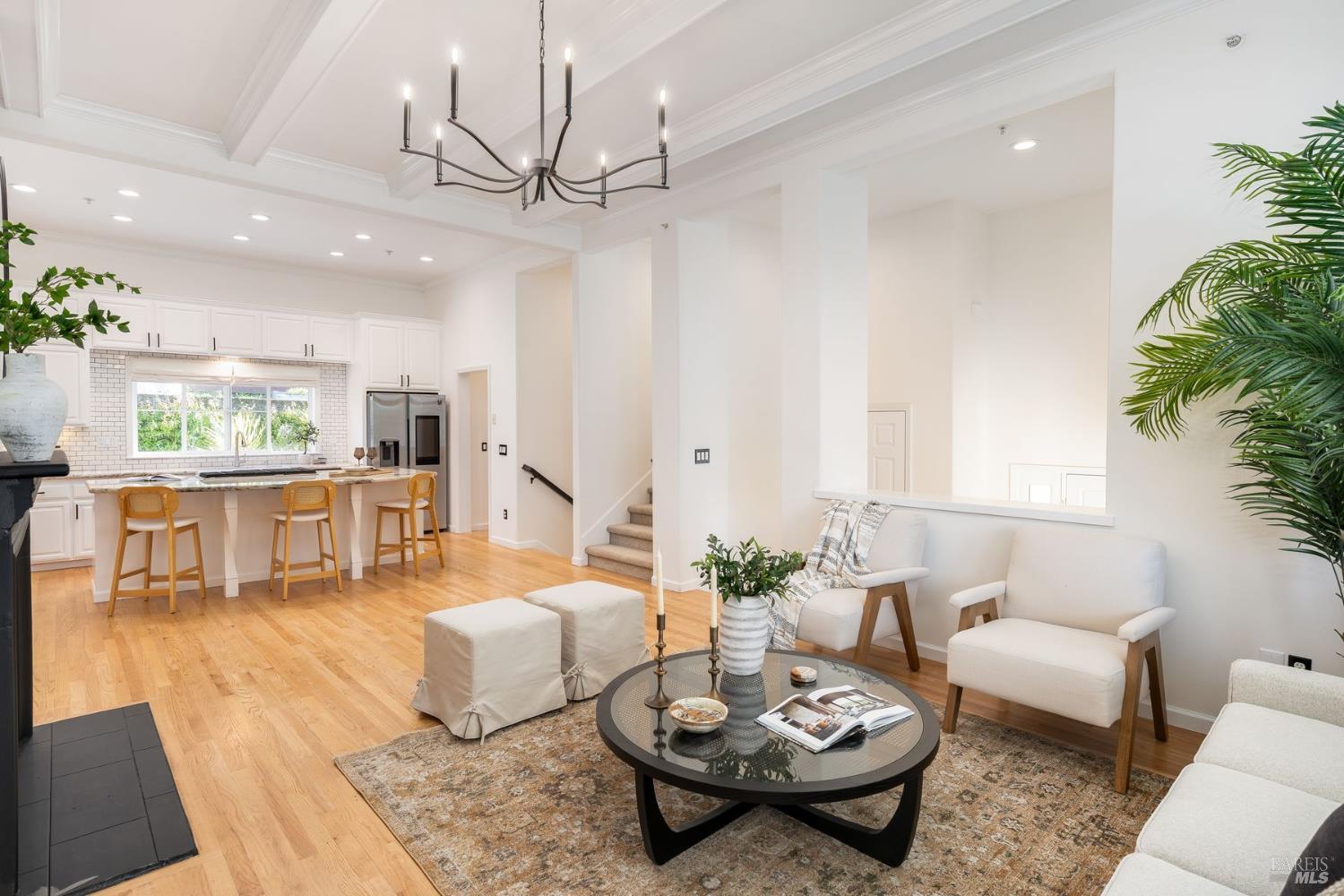 Detail Gallery Image 6 of 65 For 384 Arabian Way, Healdsburg,  CA 95448 - 4 Beds | 3/1 Baths