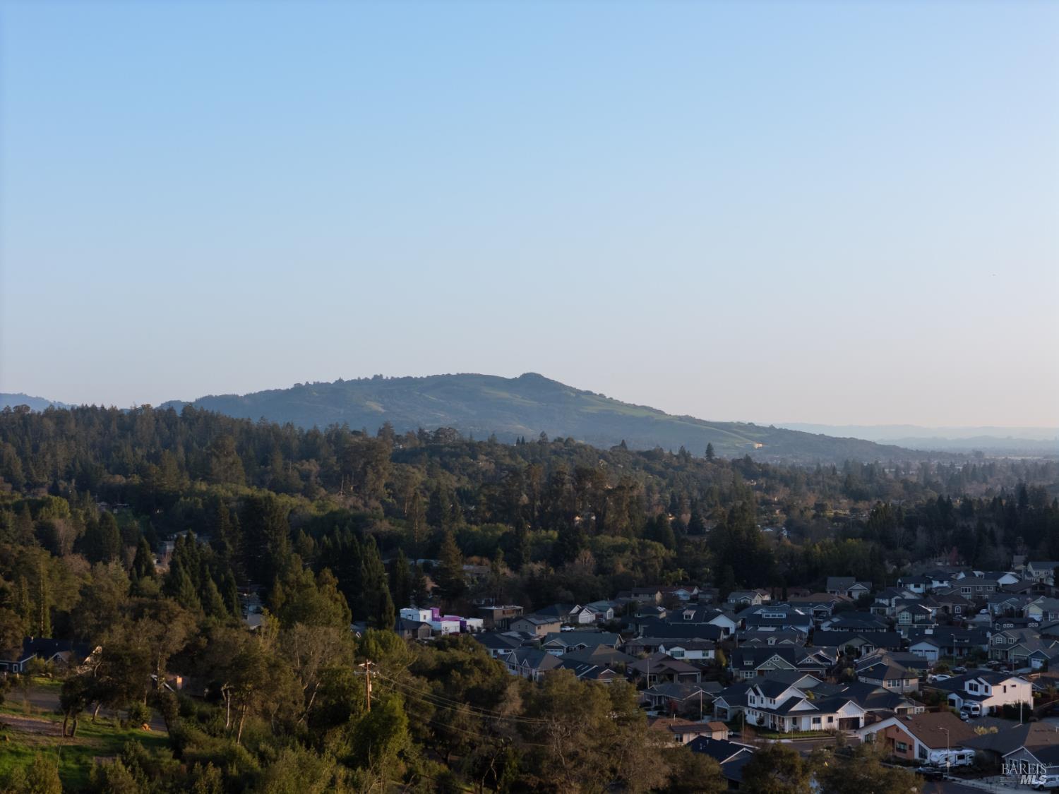 Detail Gallery Image 11 of 15 For 3639 Crown Hill Dr, Santa Rosa,  CA 95404 - – Beds | – Baths