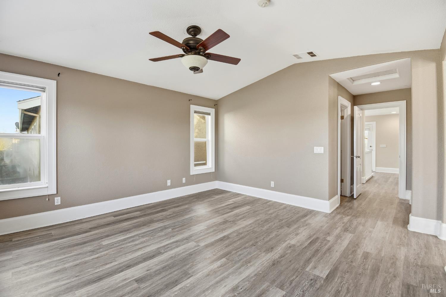Detail Gallery Image 25 of 35 For 107 Bouquet Cir, Windsor,  CA 95492 - 3 Beds | 2/1 Baths