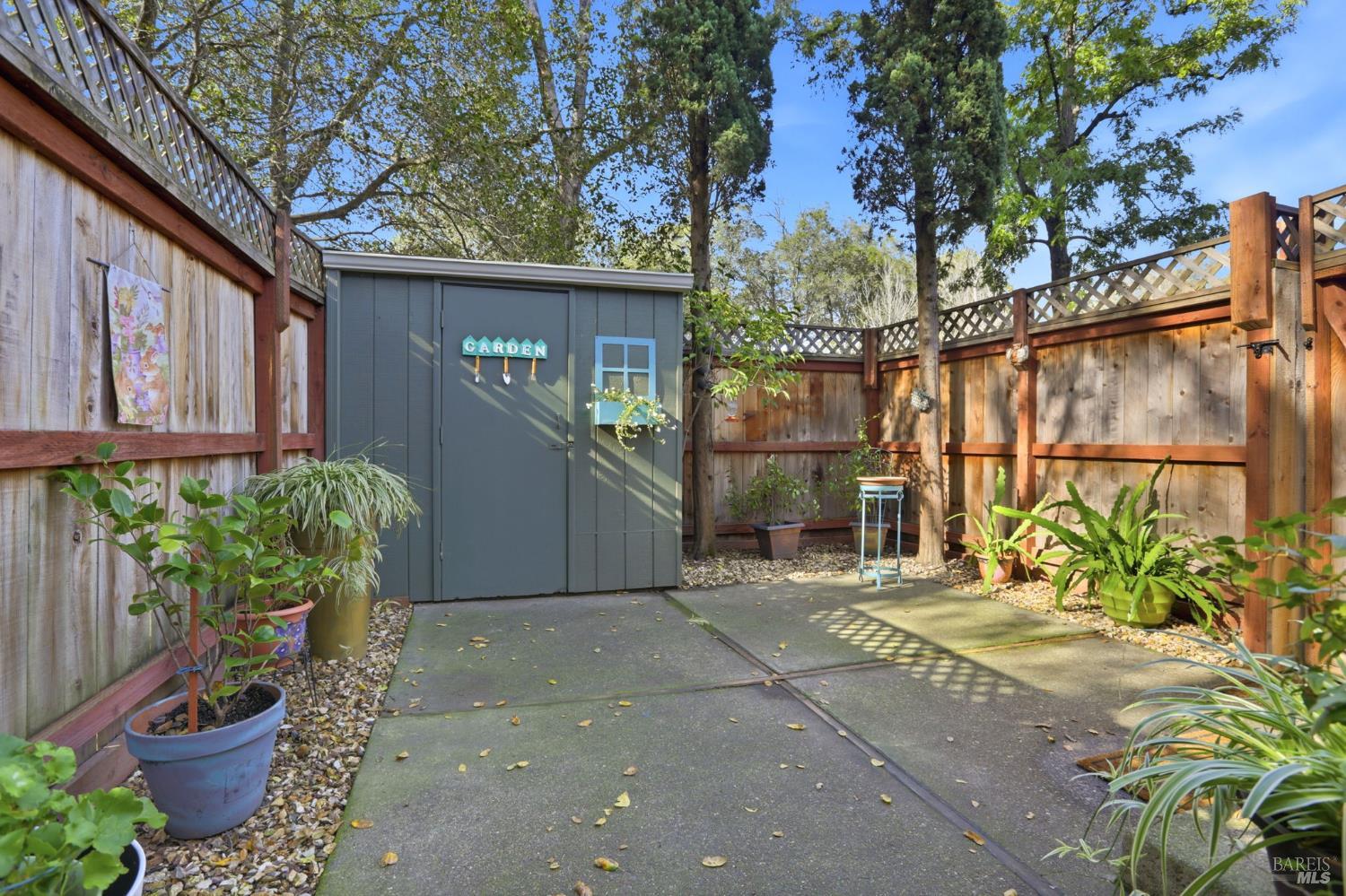 Detail Gallery Image 17 of 20 For 49 Livingston Ct, Novato,  CA 94949 - 2 Beds | 1 Baths