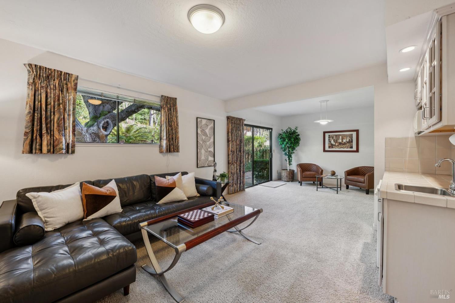 Detail Gallery Image 41 of 63 For 11 Badger Ct, Novato,  CA 94949 - 4 Beds | 3 Baths