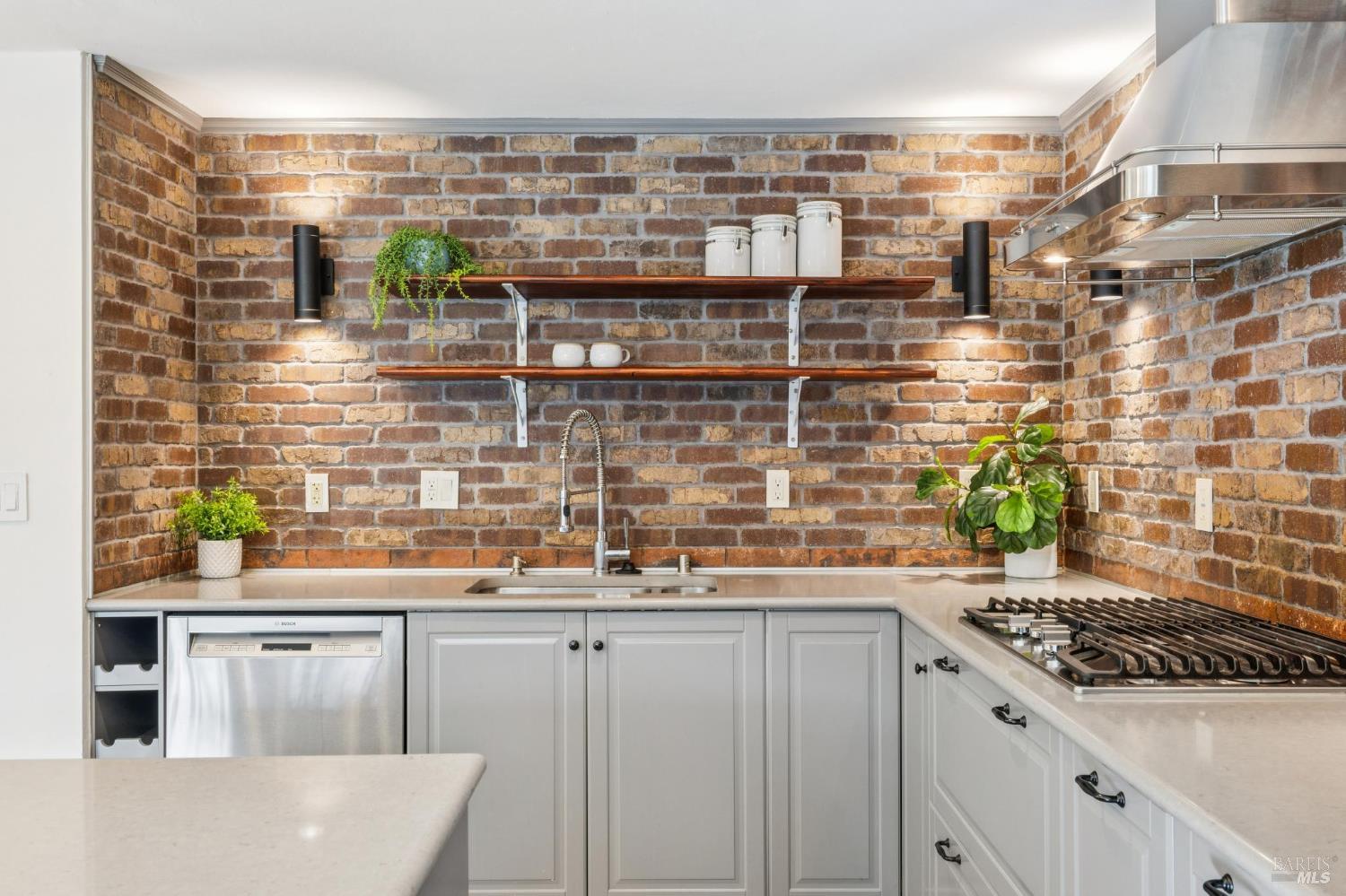 Detail Gallery Image 30 of 70 For 3 Chapparal Ct, Novato,  CA 94949 - 4 Beds | 2/1 Baths