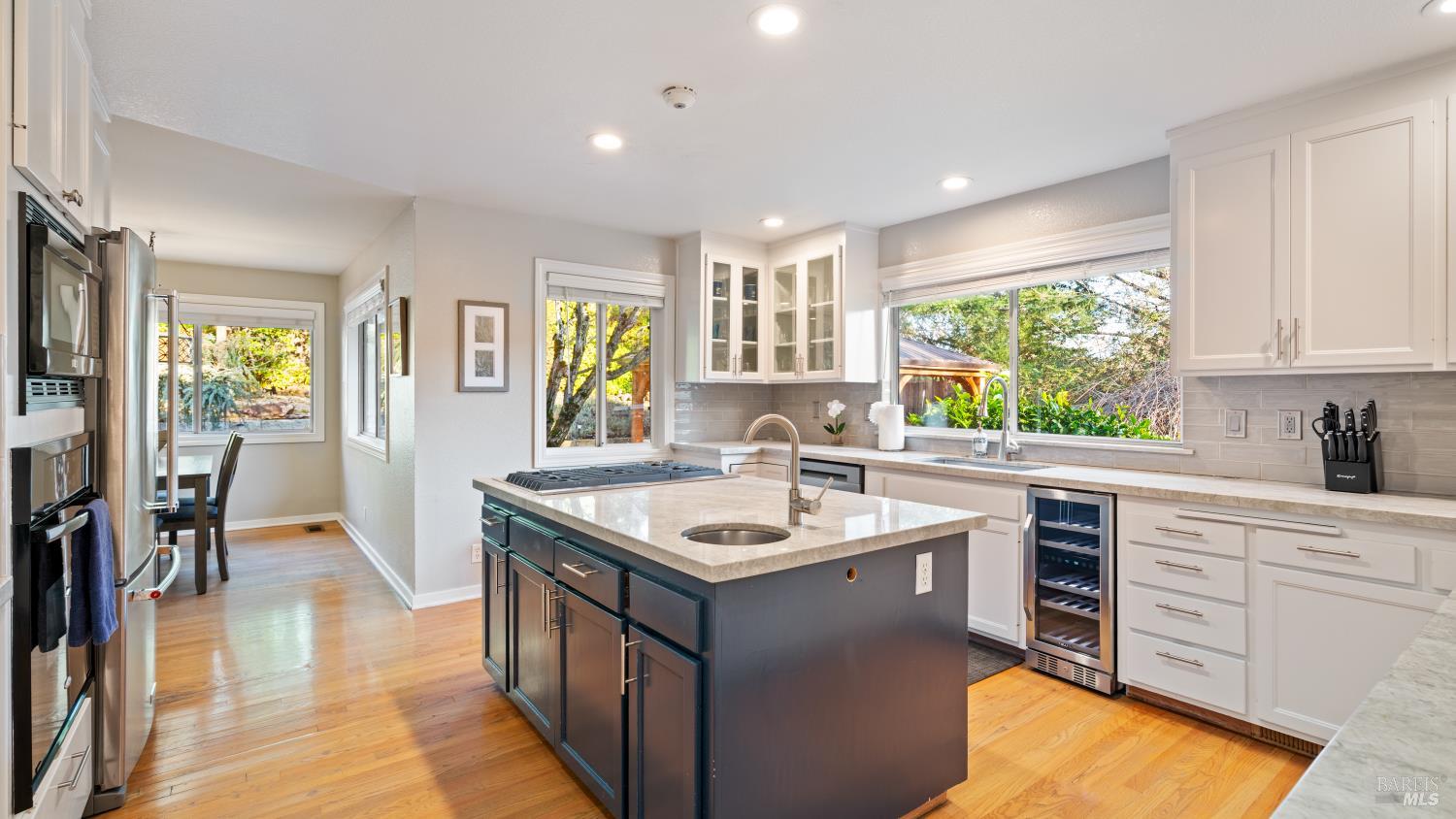 Detail Gallery Image 12 of 50 For 5680 Eagle Rock Ct, Santa Rosa,  CA 95409 - 4 Beds | 2 Baths