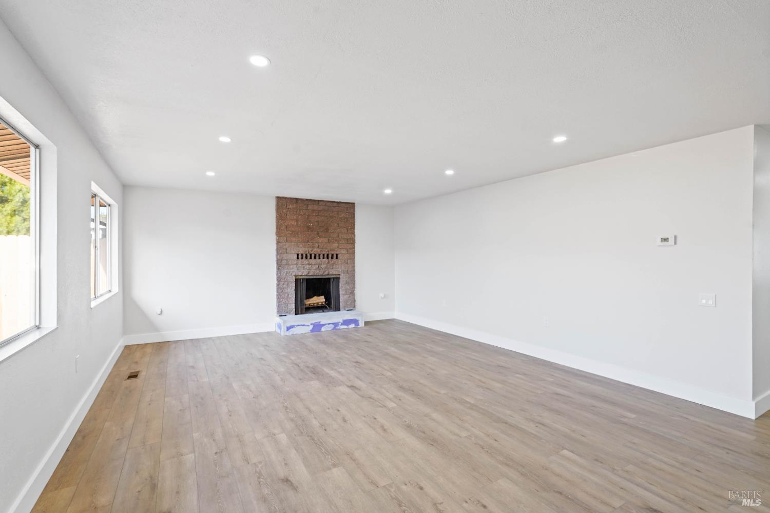 Detail Gallery Image 11 of 33 For 154 Rainier Cir, Vacaville,  CA 95687 - 3 Beds | 2 Baths