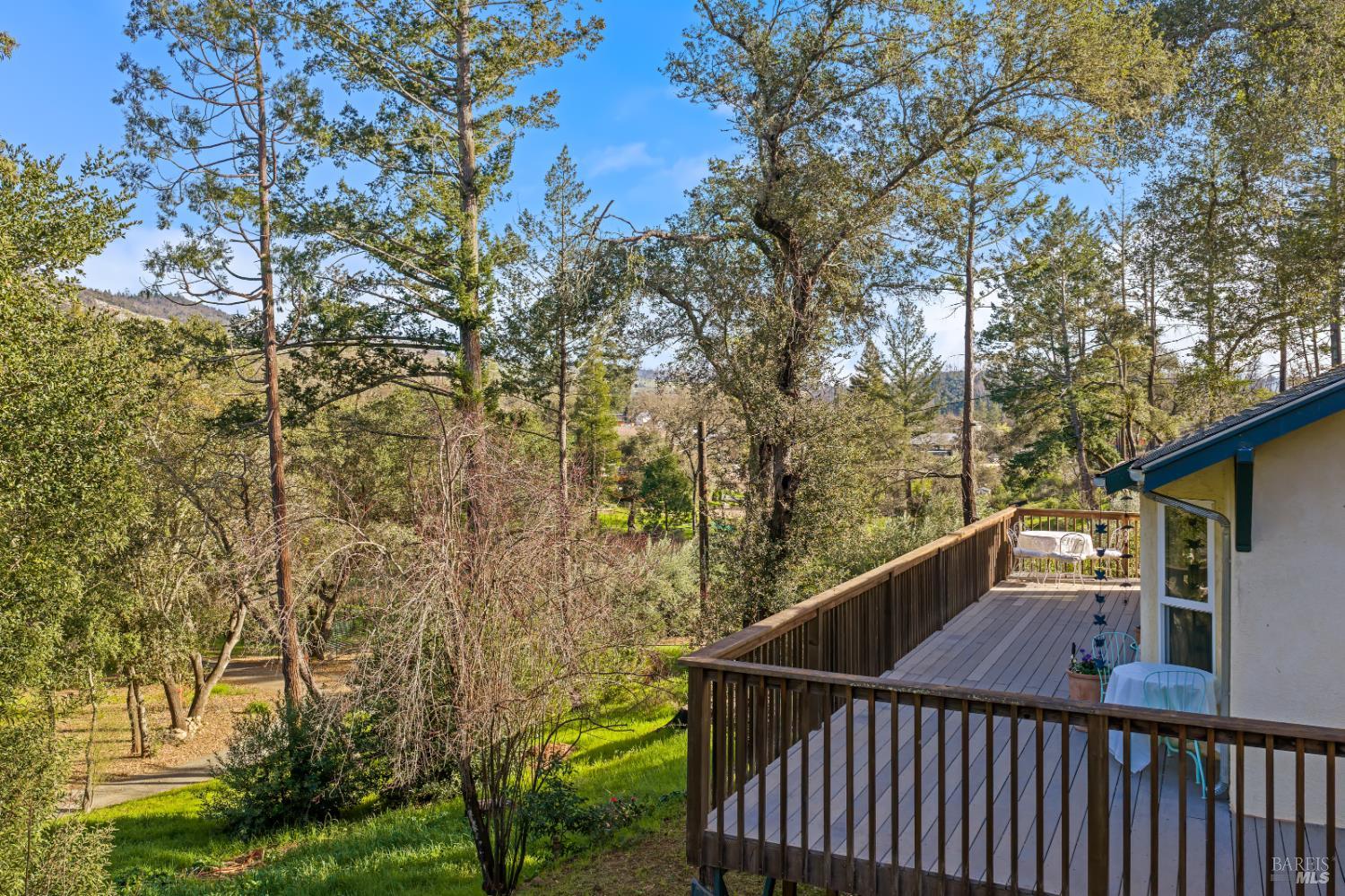 Detail Gallery Image 8 of 51 For 111 Lilac Ln, Saint Helena,  CA 94574 - 2 Beds | 2 Baths