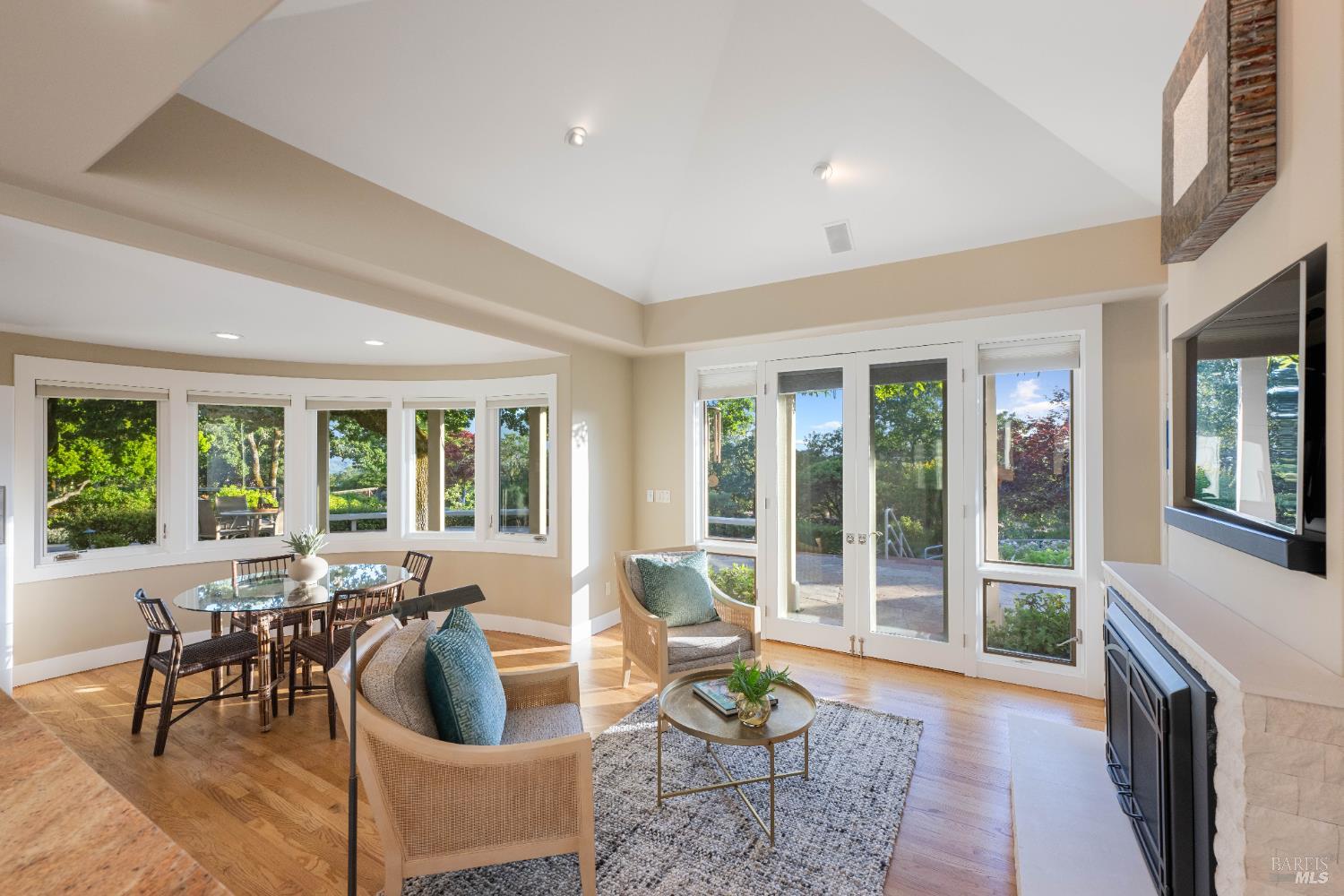 Detail Gallery Image 11 of 43 For 9730 via Bella Vis, Kenwood,  CA 95452 - 4 Beds | 4/1 Baths