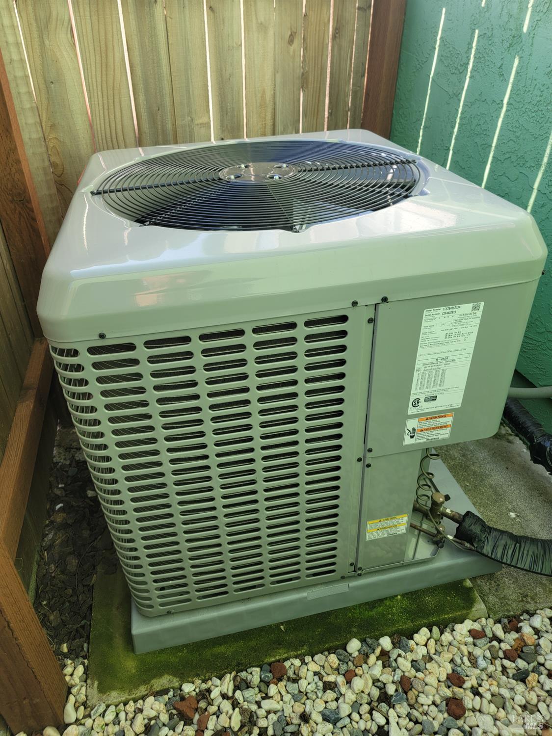 Detail Gallery Image 16 of 21 For 1130 Silk Oak Dr, Suisun City,  CA 94585 - 3 Beds | 2/1 Baths