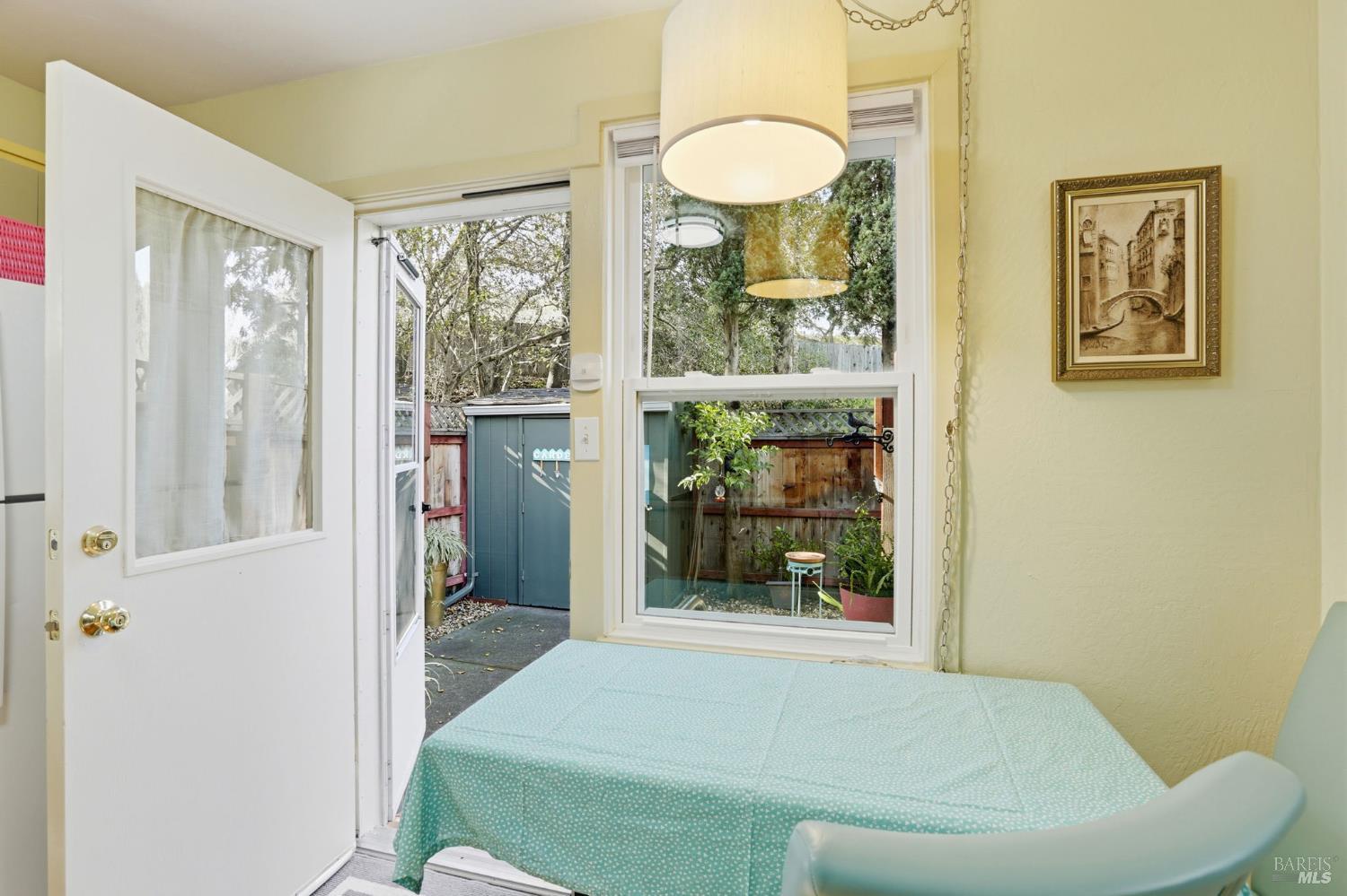 Detail Gallery Image 9 of 20 For 49 Livingston Ct, Novato,  CA 94949 - 2 Beds | 1 Baths