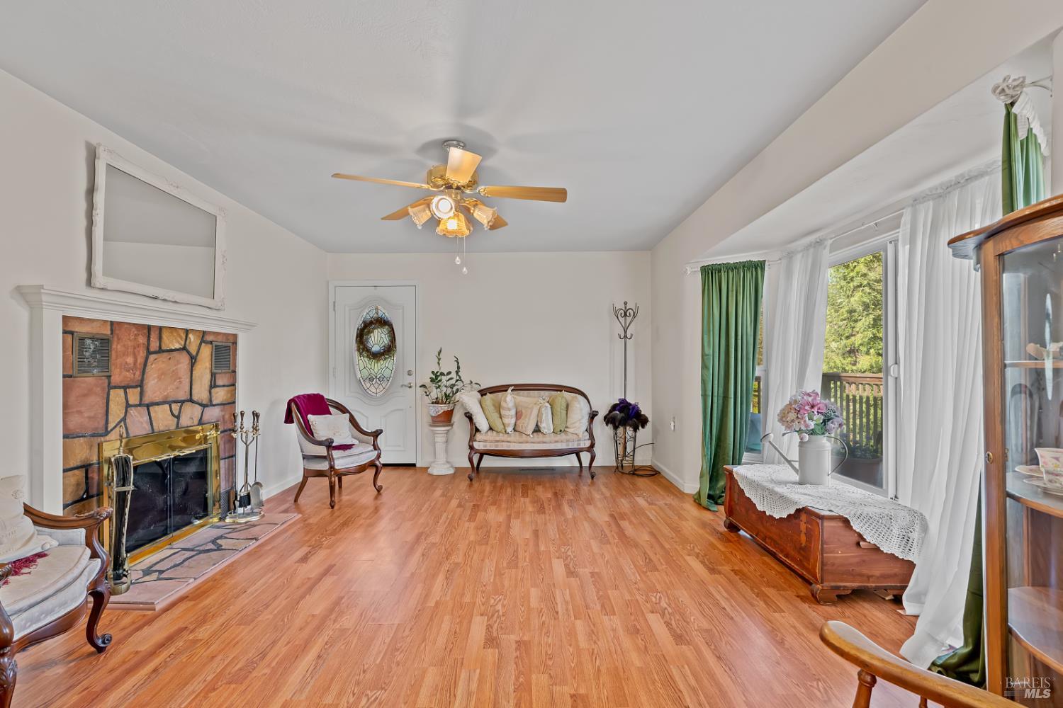 Detail Gallery Image 15 of 51 For 111 Lilac Ln, Saint Helena,  CA 94574 - 2 Beds | 2 Baths