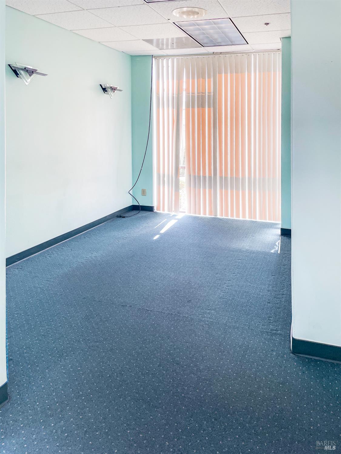 Detail Gallery Image 5 of 11 For 2801 Waterman Blvd #200,  Fairfield,  CA 94534 - – Beds | – Baths