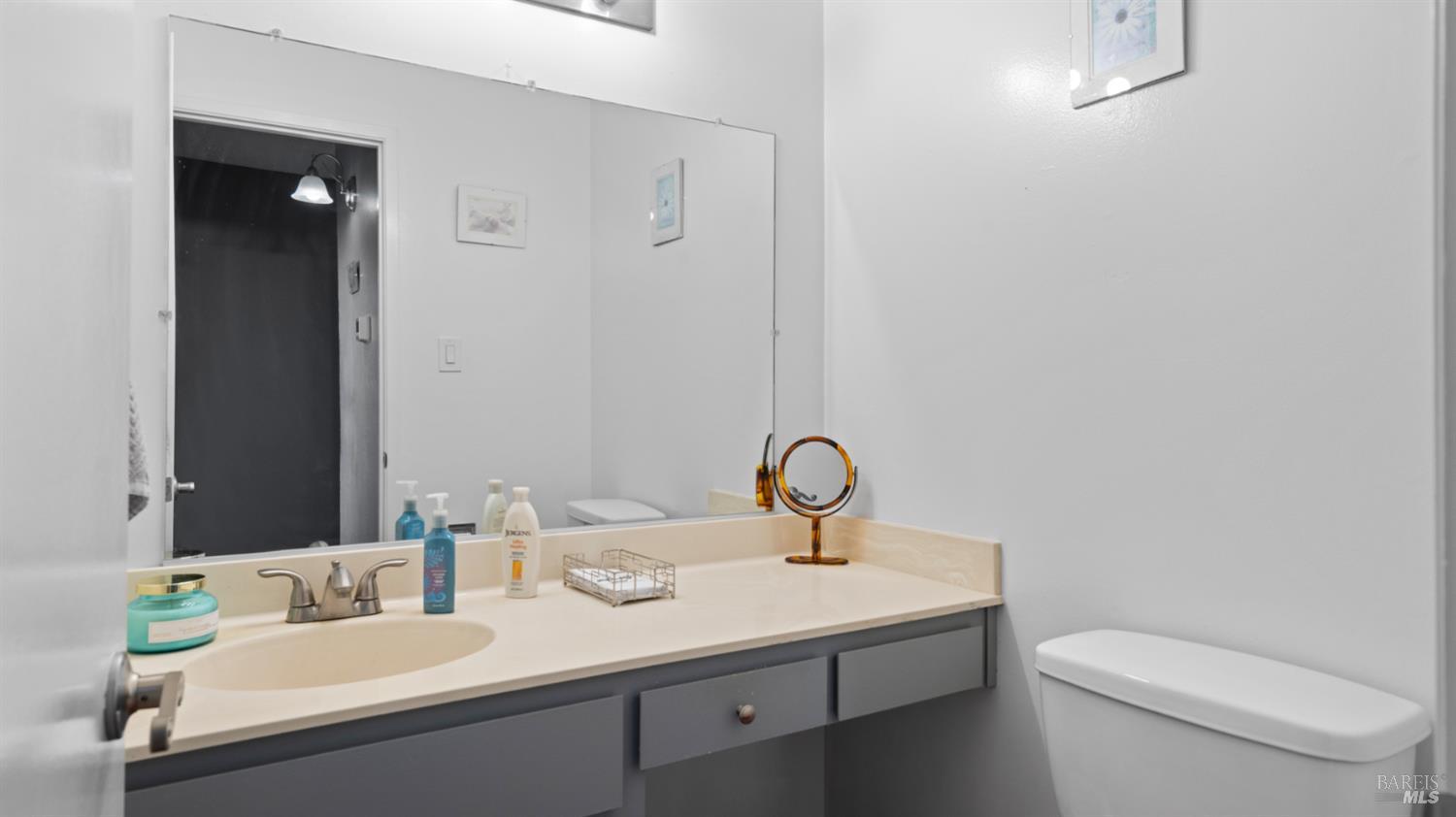 Detail Gallery Image 8 of 16 For 164 Kathy Ellen Dr, Vallejo,  CA 94591 - 3 Beds | 2/1 Baths