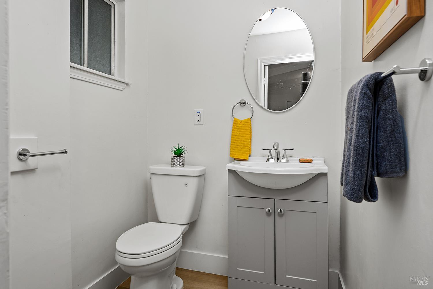 Detail Gallery Image 22 of 69 For 1417 Deer Ln, Sebastopol,  CA 95472 - 4 Beds | 2/1 Baths