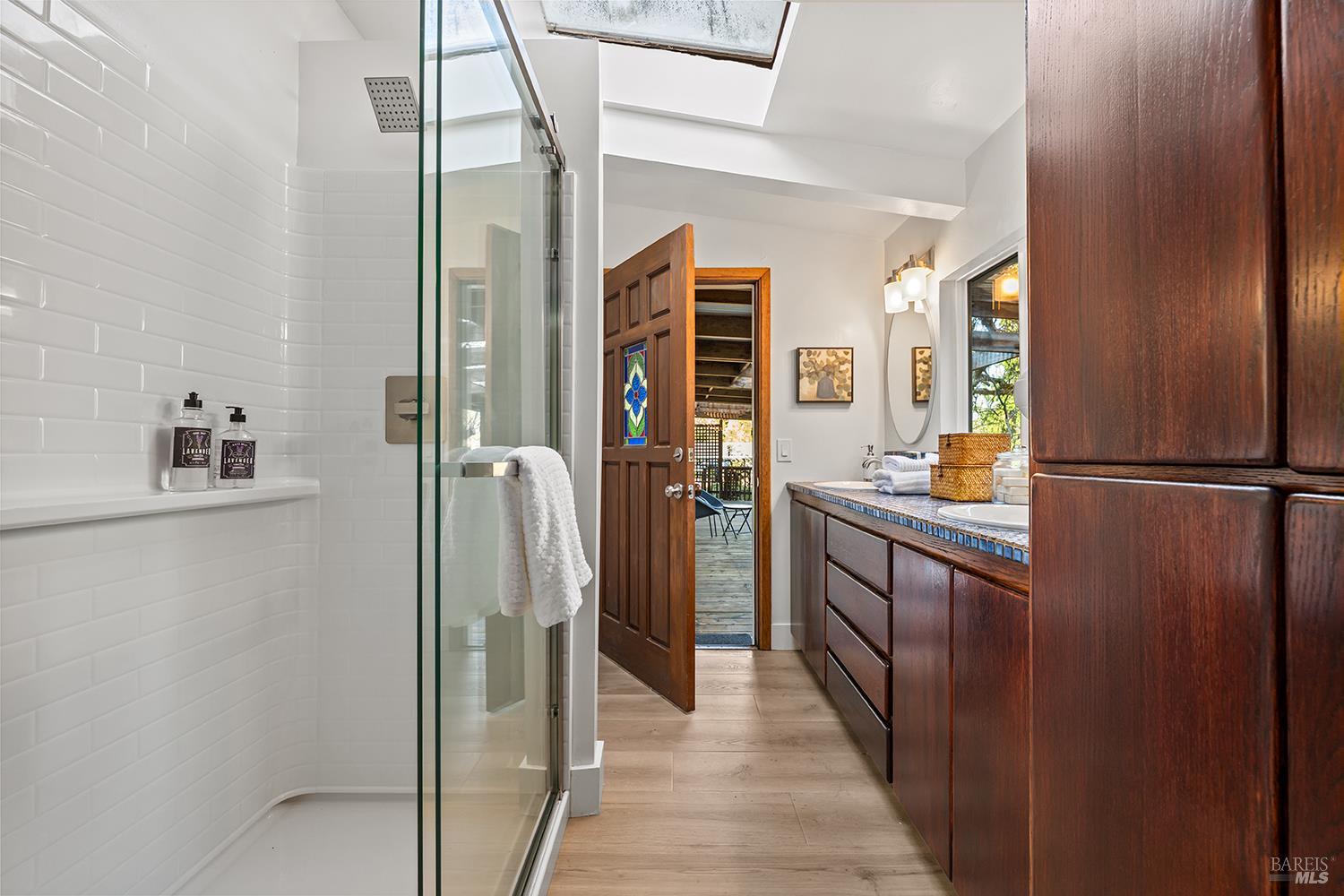 Detail Gallery Image 29 of 69 For 1417 Deer Ln, Sebastopol,  CA 95472 - 4 Beds | 2/1 Baths