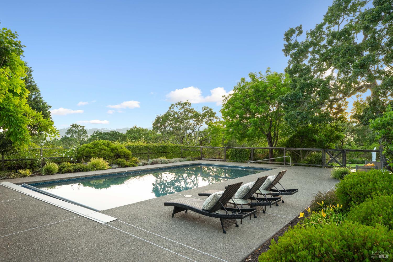 Detail Gallery Image 5 of 43 For 9730 via Bella Vis, Kenwood,  CA 95452 - 4 Beds | 4/1 Baths