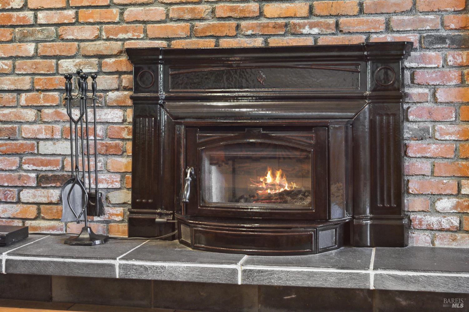 Detail Gallery Image 31 of 33 For 5953 Shoreline Hwy, Bolinas,  CA 94924 - 3 Beds | 1/1 Baths