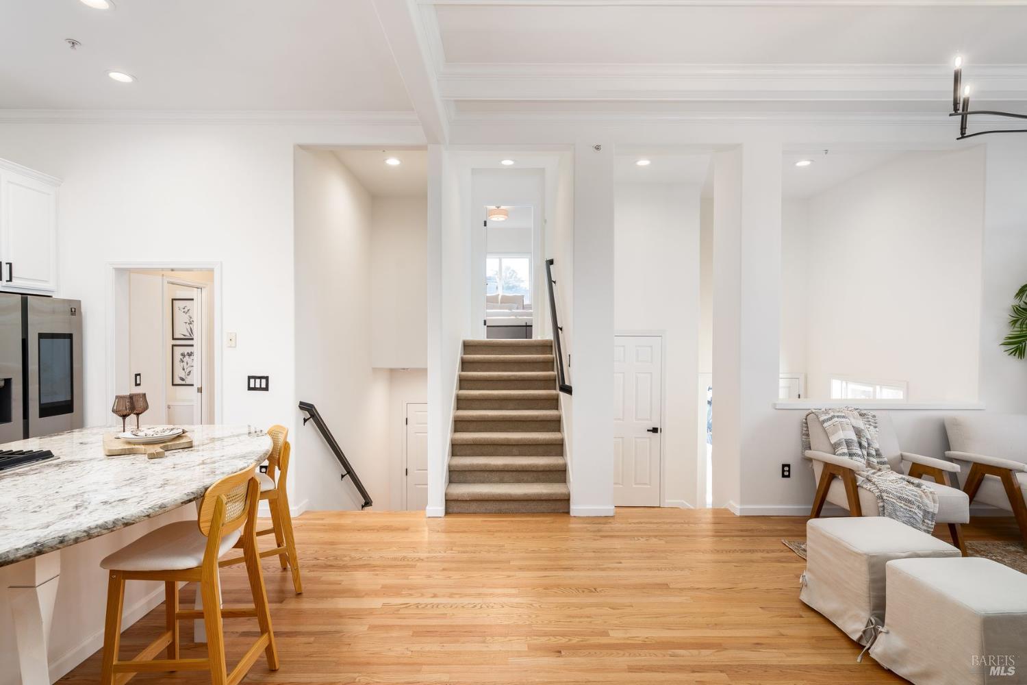 Detail Gallery Image 9 of 65 For 384 Arabian Way, Healdsburg,  CA 95448 - 4 Beds | 3/1 Baths