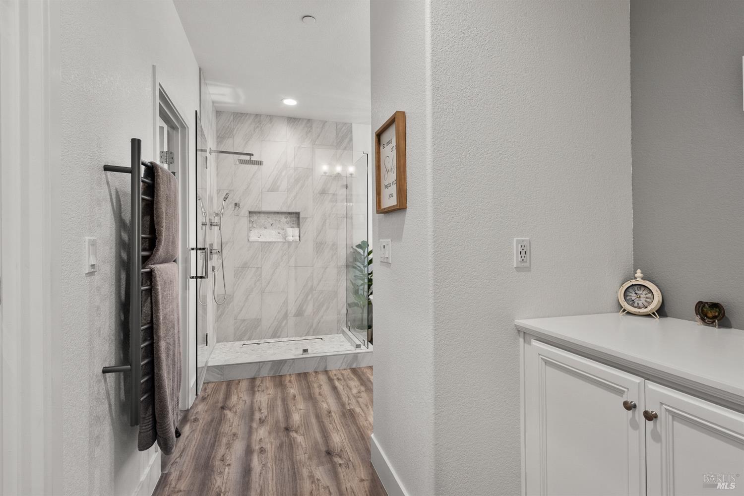 Detail Gallery Image 23 of 41 For 5453 Kaitlyn Pl, Rohnert Park,  CA 94928 - 4 Beds | 3 Baths