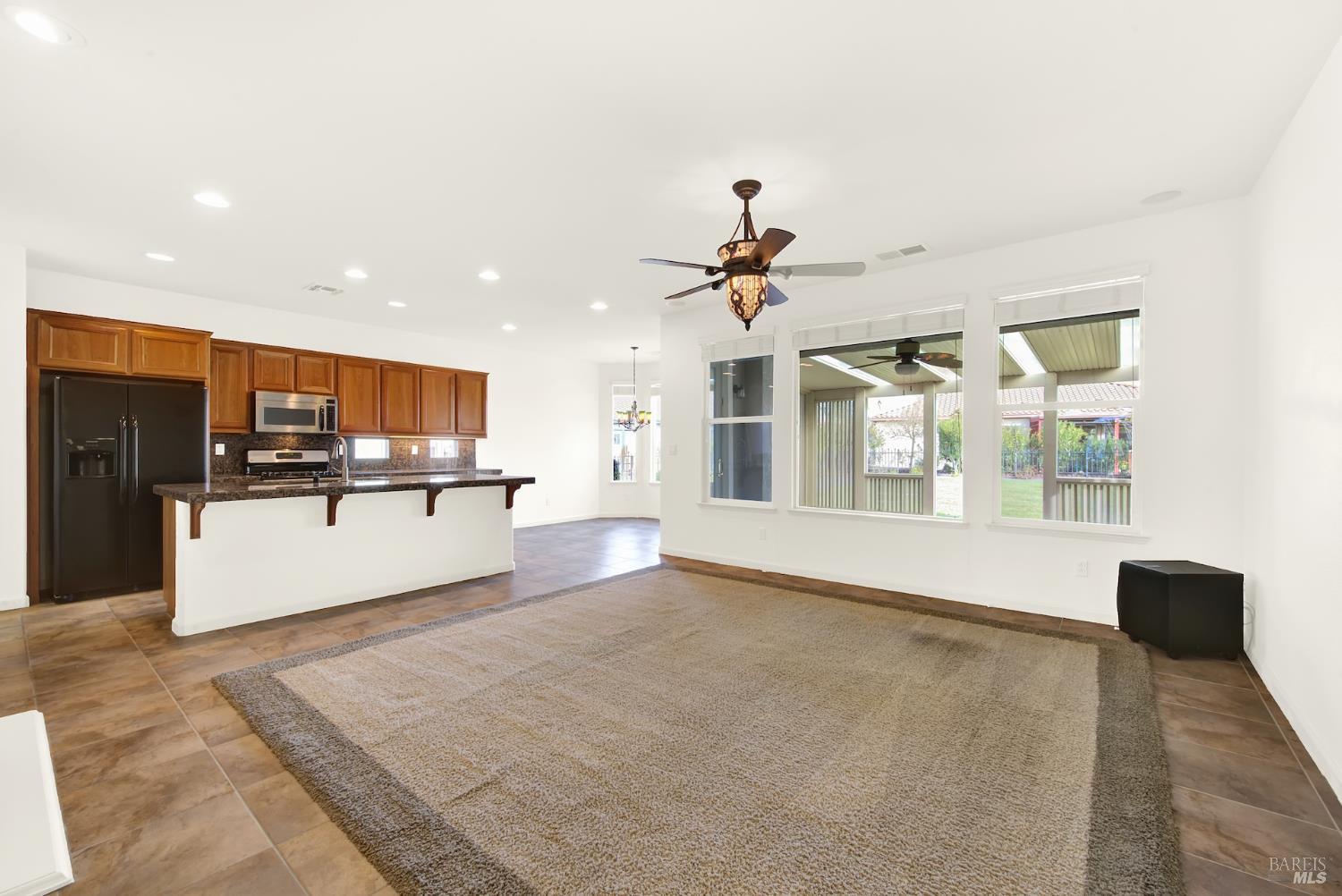 Detail Gallery Image 14 of 60 For 255 Rivercliff Dr, Rio Vista,  CA 94571 - 2 Beds | 2 Baths