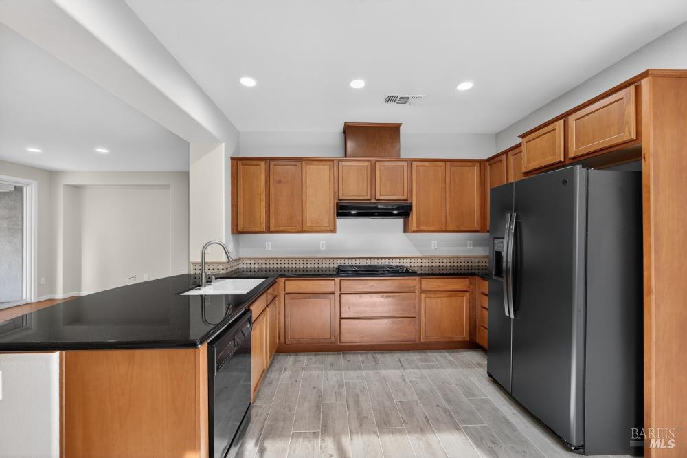 Detail Gallery Image 16 of 48 For 3079 Red Maple Ct, Vacaville,  CA 95687 - 2 Beds | 2 Baths