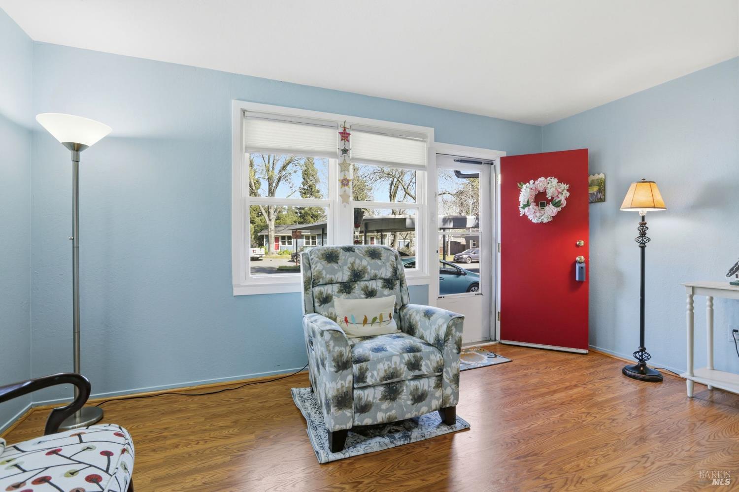 Detail Gallery Image 4 of 20 For 49 Livingston Ct, Novato,  CA 94949 - 2 Beds | 1 Baths