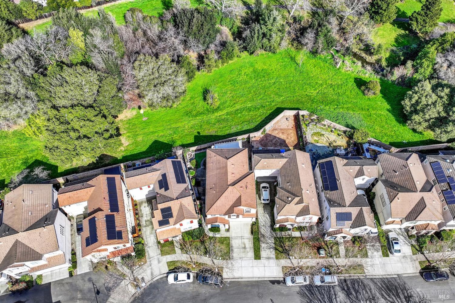 Detail Gallery Image 4 of 51 For 652 Greentree Cir, Fairfield,  CA 94534 - 4 Beds | 2/1 Baths