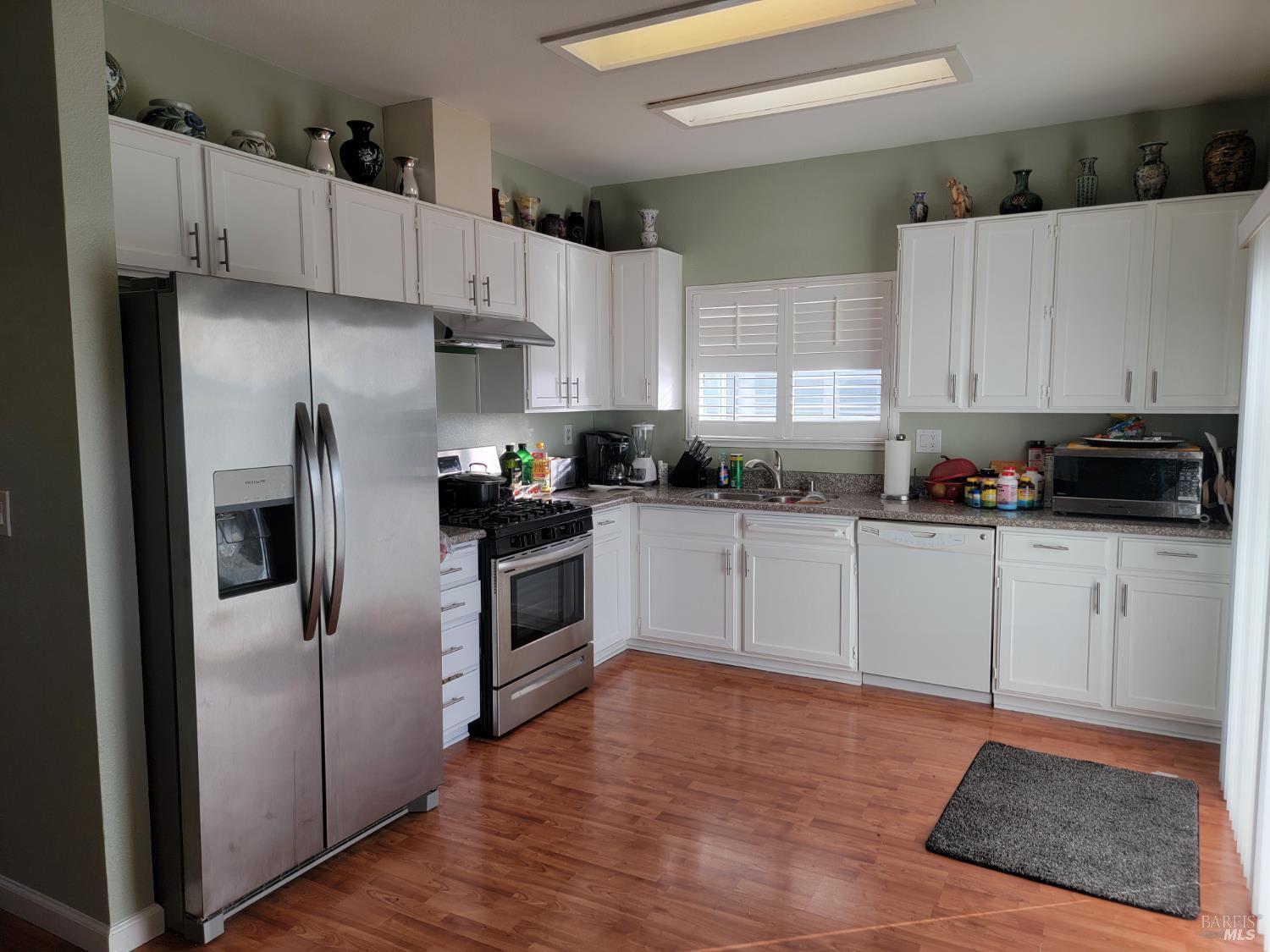 Detail Gallery Image 5 of 21 For 1130 Silk Oak Dr, Suisun City,  CA 94585 - 3 Beds | 2/1 Baths