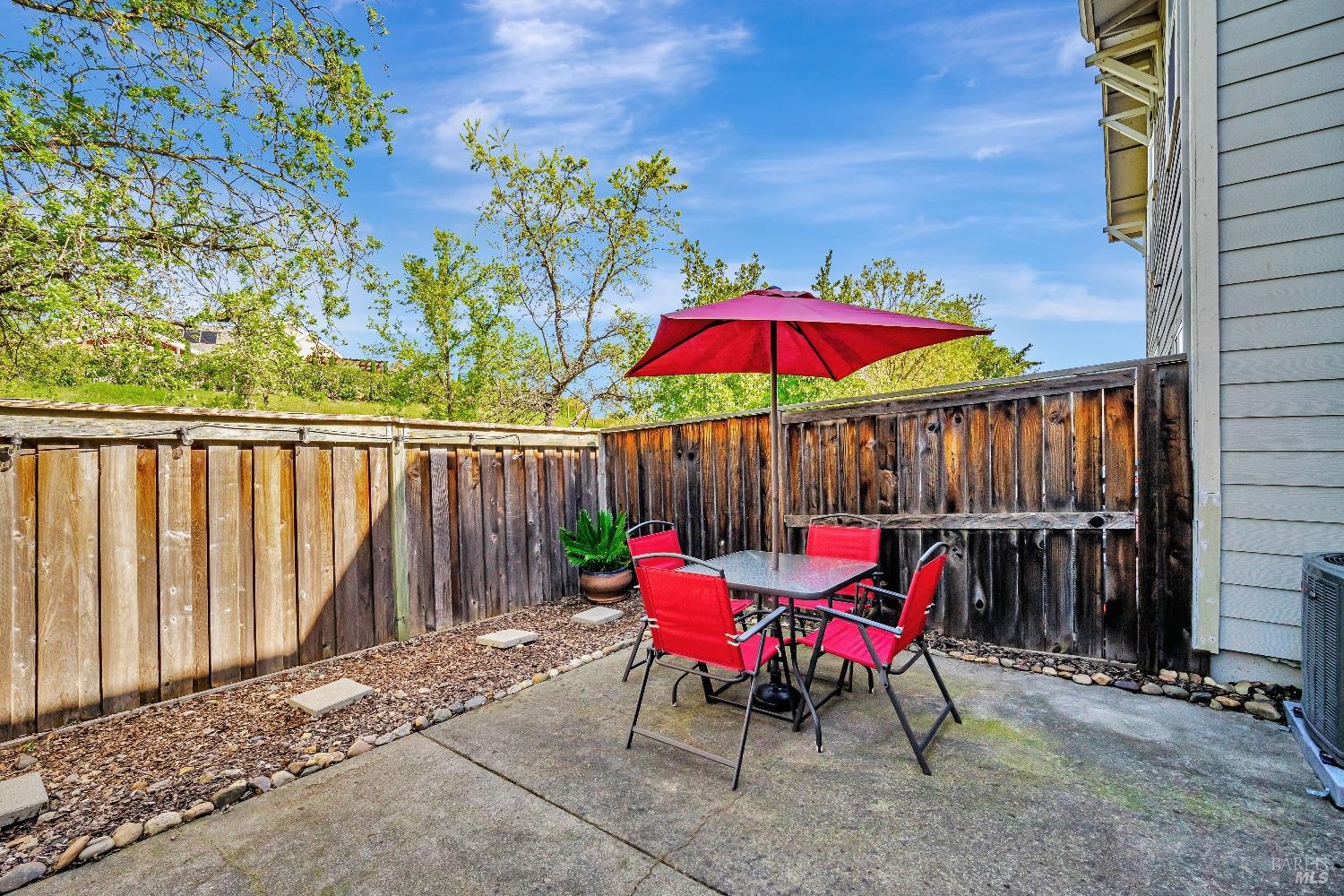 Detail Gallery Image 29 of 30 For 147 Quarry Rdgs, Healdsburg,  CA 95448 - 3 Beds | 1/1 Baths
