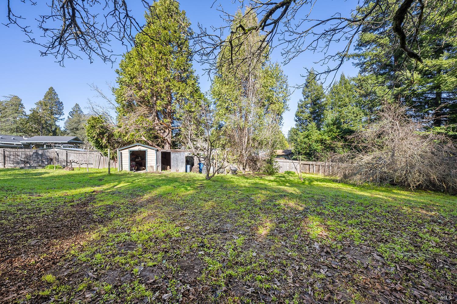 Detail Gallery Image 57 of 69 For 1417 Deer Ln, Sebastopol,  CA 95472 - 4 Beds | 2/1 Baths