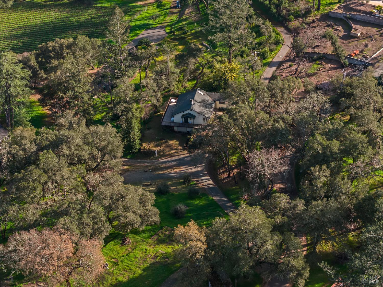 Detail Gallery Image 4 of 51 For 111 Lilac Ln, Saint Helena,  CA 94574 - 2 Beds | 2 Baths