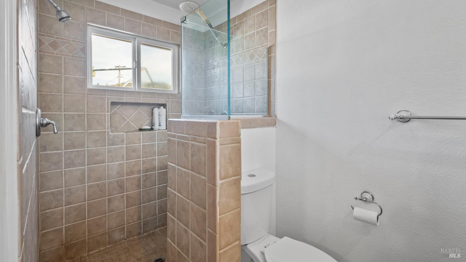 Detail Gallery Image 15 of 32 For 5036 Algiers Ave, Santa Rosa,  CA 95409 - 4 Beds | 3 Baths