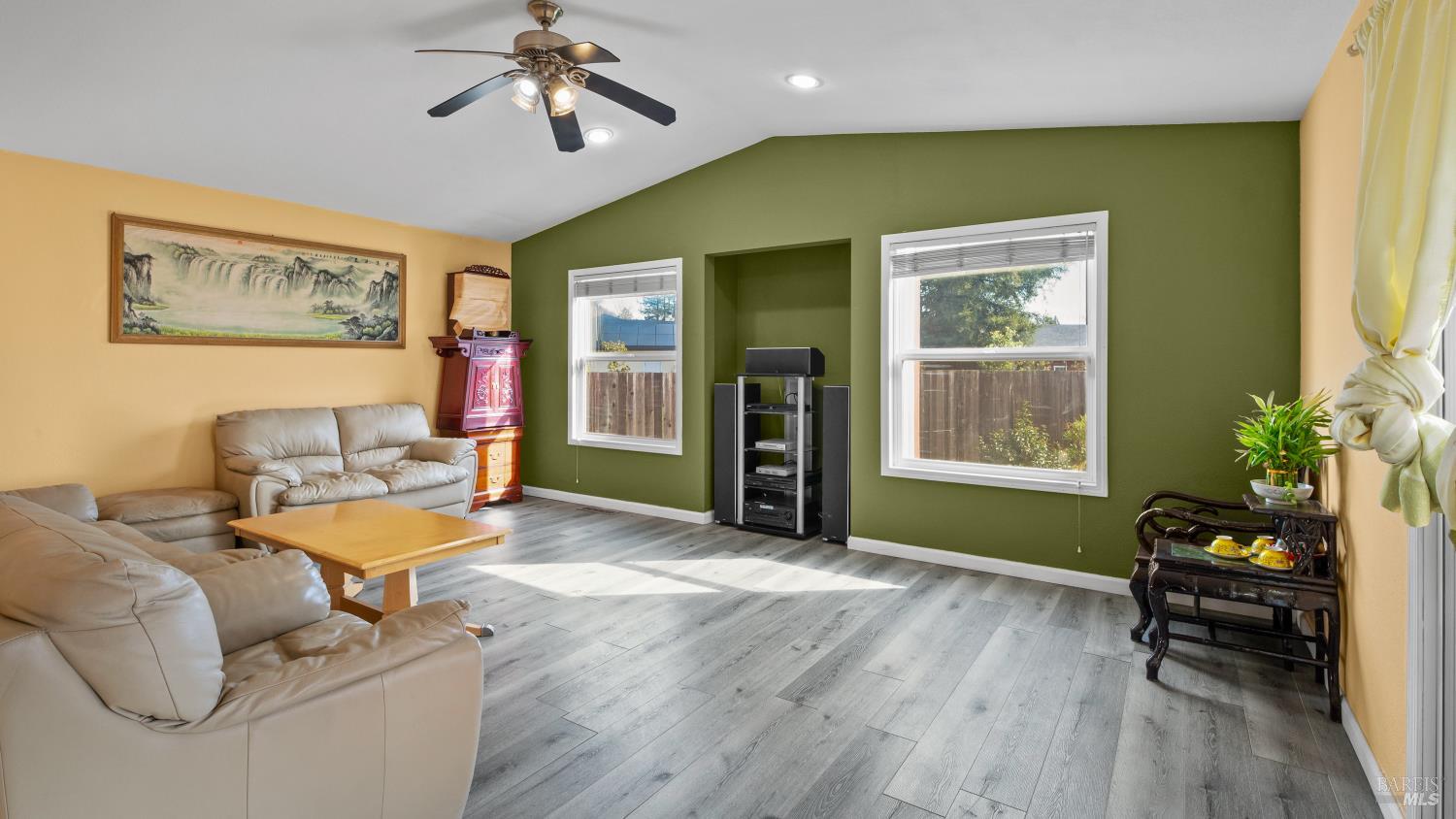 Detail Gallery Image 9 of 32 For 5036 Algiers Ave, Santa Rosa,  CA 95409 - 4 Beds | 3 Baths