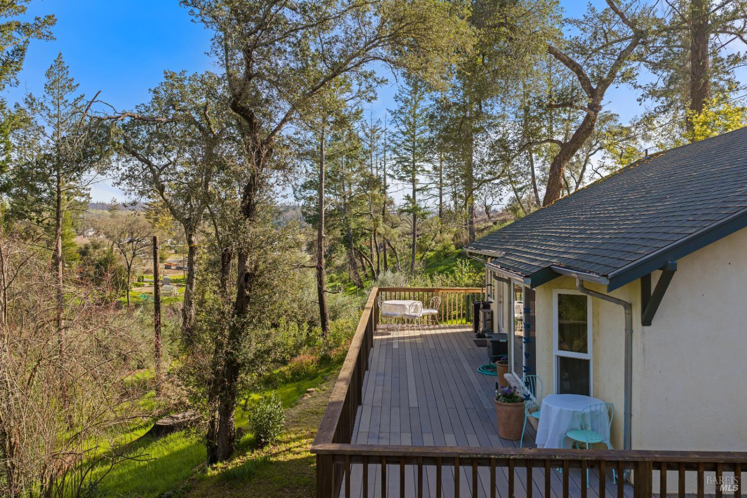 Detail Gallery Image 9 of 51 For 111 Lilac Ln, Saint Helena,  CA 94574 - 2 Beds | 2 Baths