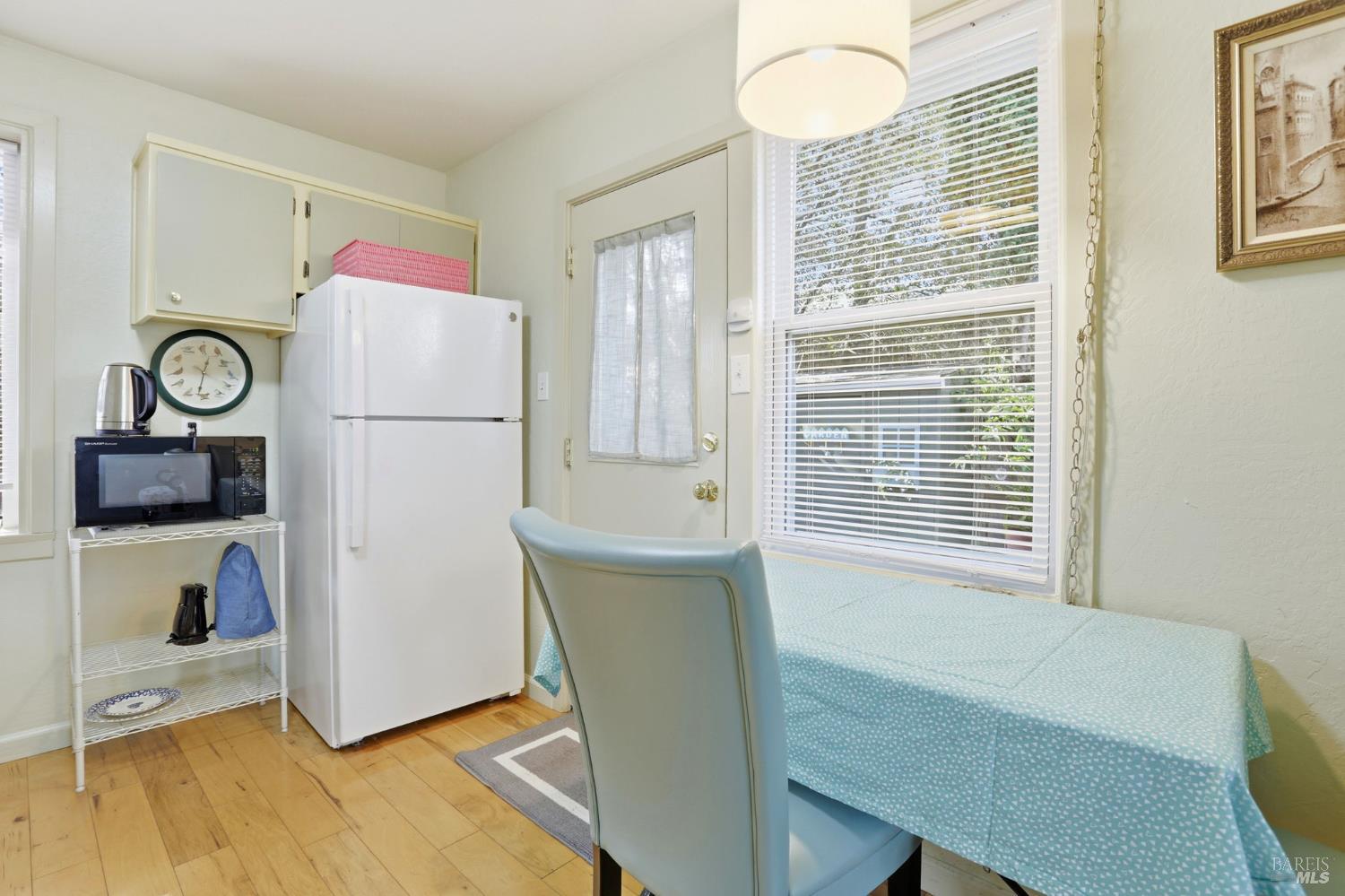 Detail Gallery Image 7 of 20 For 49 Livingston Ct, Novato,  CA 94949 - 2 Beds | 1 Baths