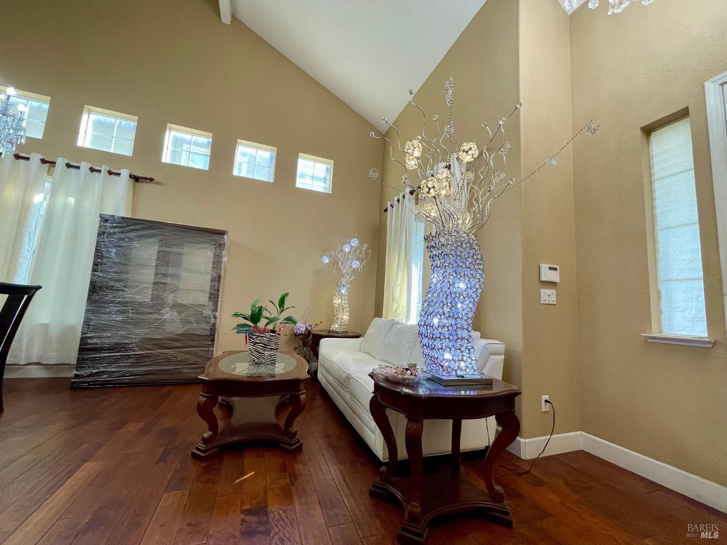 Detail Gallery Image 8 of 28 For 1844 Stockbridge Dr, Fairfield,  CA 94534 - 5 Beds | 4 Baths