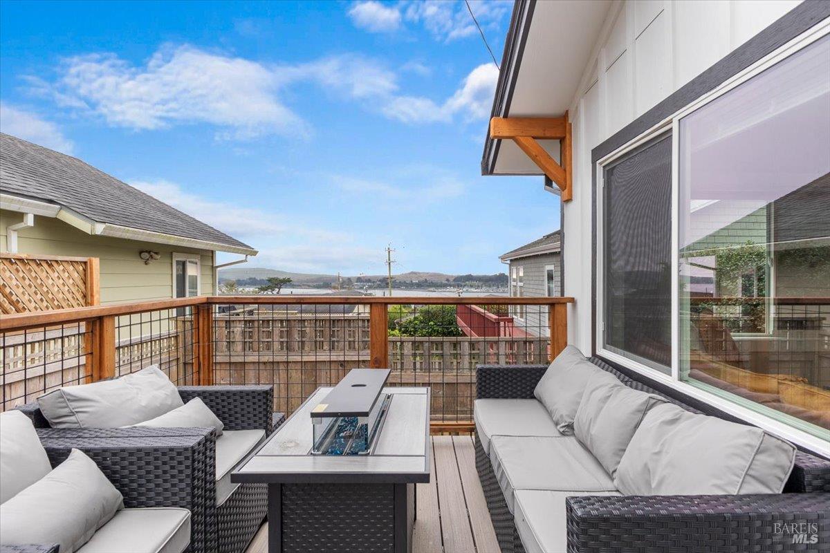 Detail Gallery Image 4 of 39 For 1235 Bay View St, Bodega Bay,  CA 94923 - 3 Beds | 2 Baths