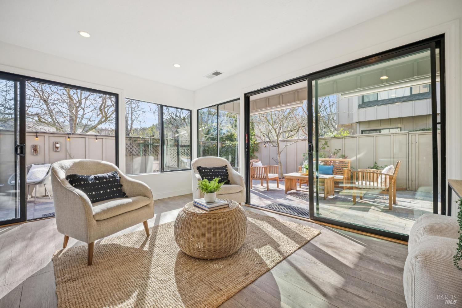 Detail Gallery Image 18 of 70 For 3 Chapparal Ct, Novato,  CA 94949 - 4 Beds | 2/1 Baths