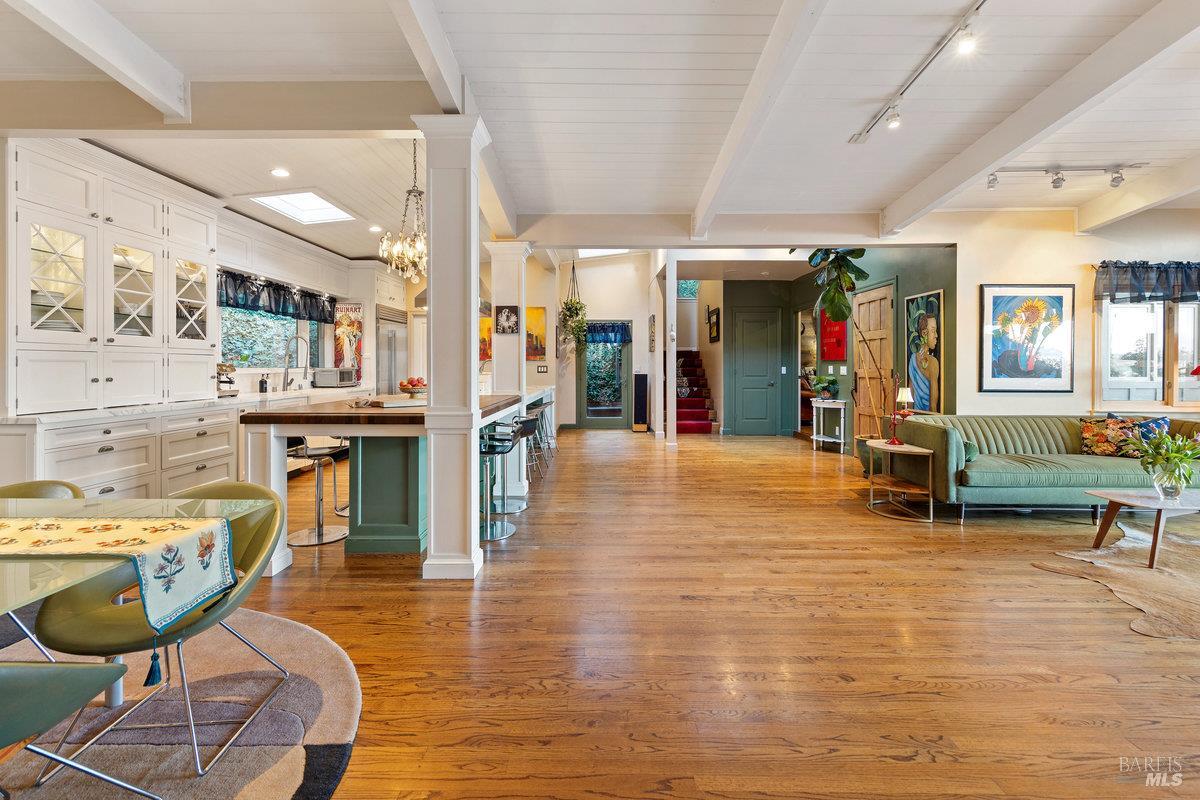 Detail Gallery Image 12 of 60 For 223 Evergreen Dr, Kentfield,  CA 94904 - 5 Beds | 4 Baths