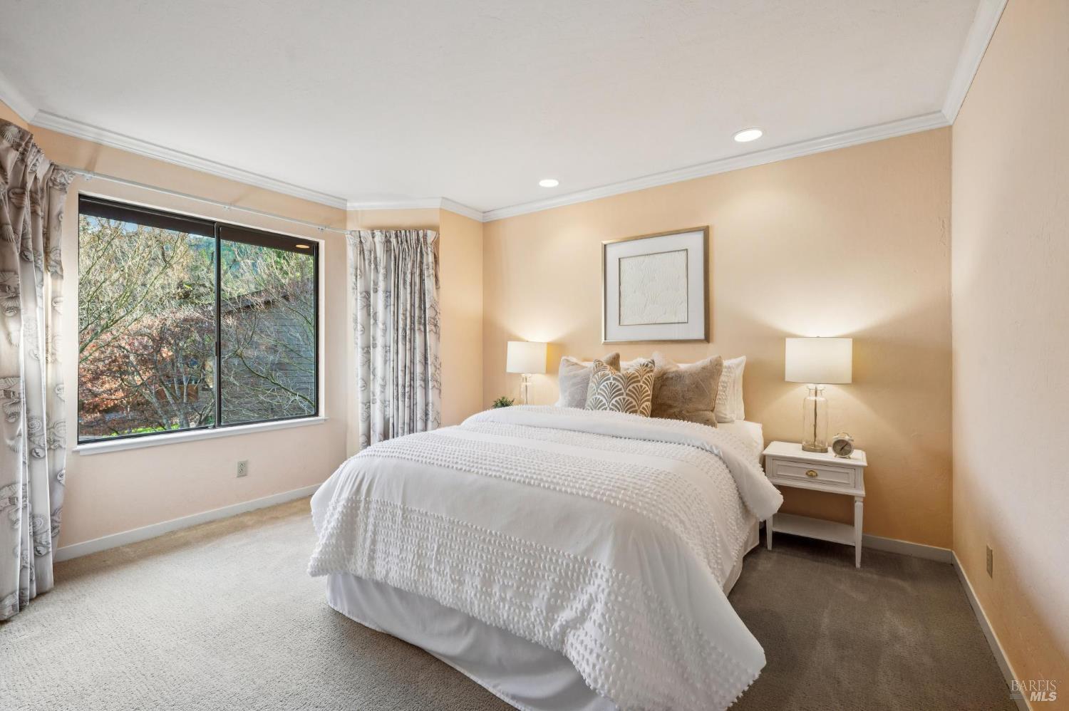 Detail Gallery Image 30 of 63 For 11 Badger Ct, Novato,  CA 94949 - 4 Beds | 3 Baths